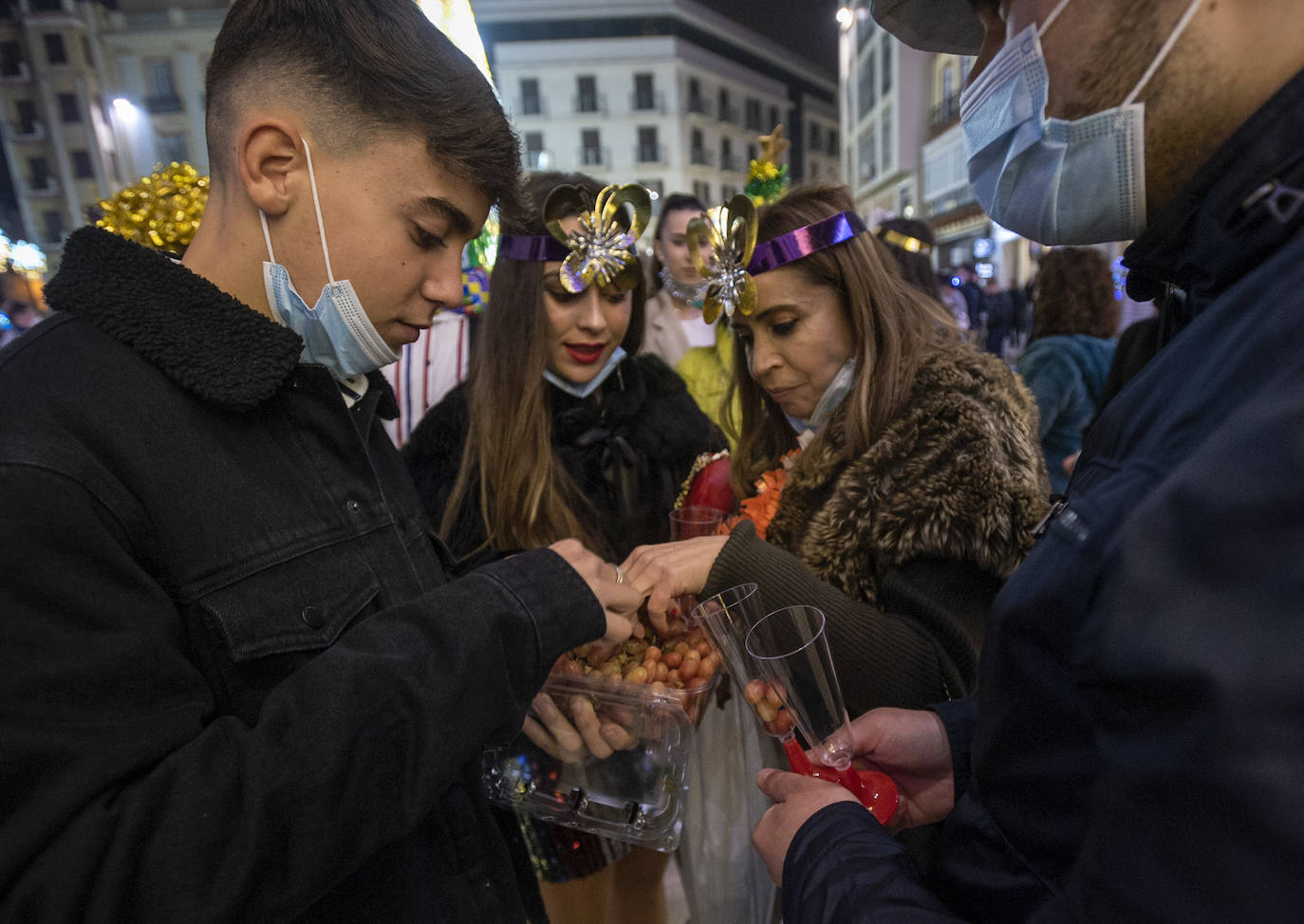 Fotos: Una Nochevieja malagueña marcada por Ómicron: así despidió Málaga el 2021