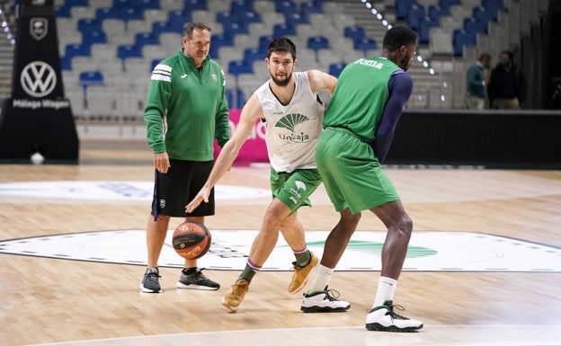 Bouteille, en un entrenamiento. 