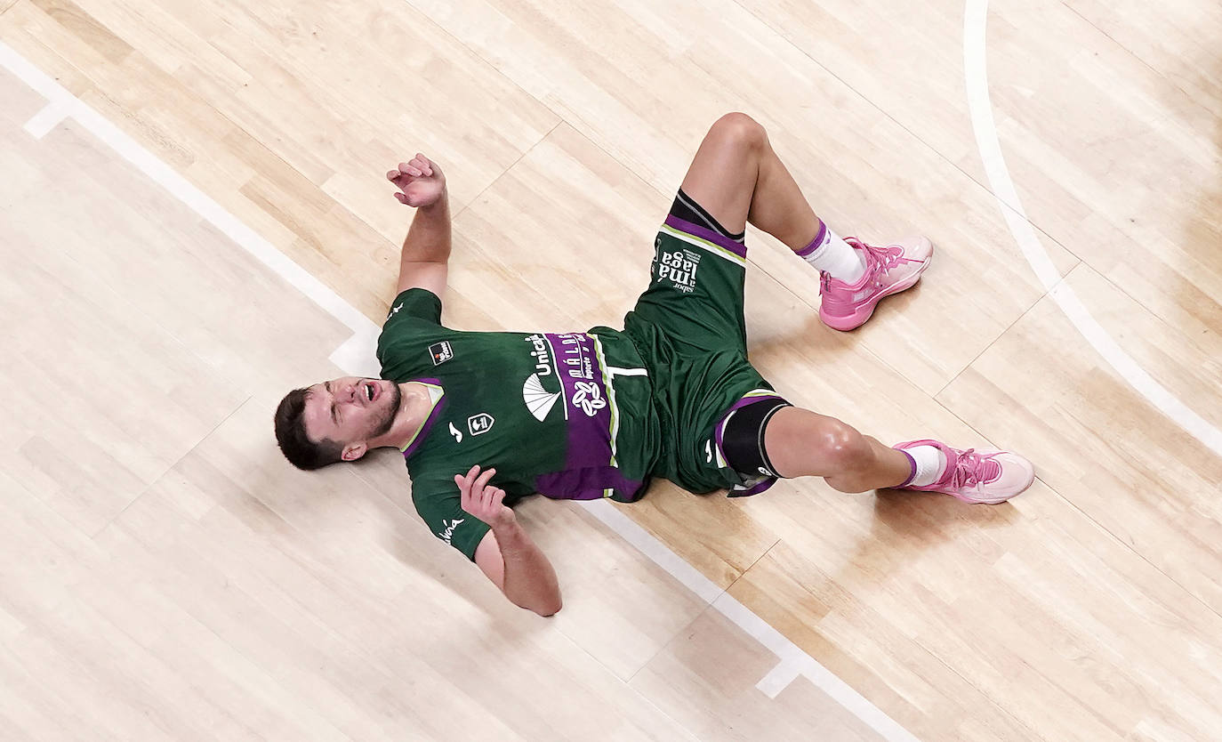 El Unicaja fue superior al Zaragoza en un encuentro con escaso público en el Carpena 