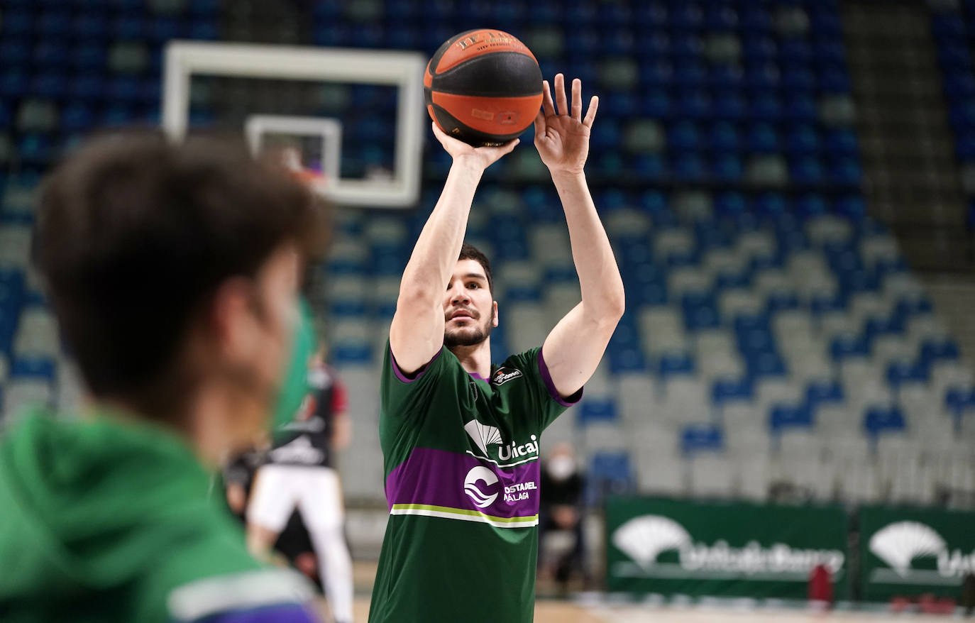 El Unicaja fue superior al Zaragoza en un encuentro con escaso público en el Carpena 