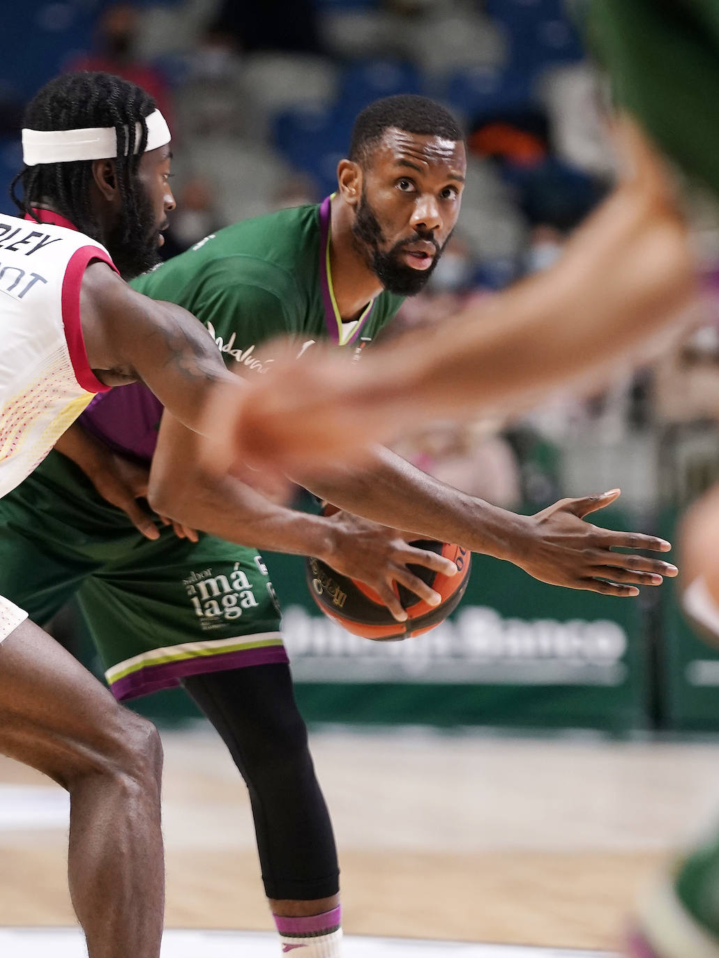 El Unicaja fue superior al Zaragoza en un encuentro con escaso público en el Carpena 