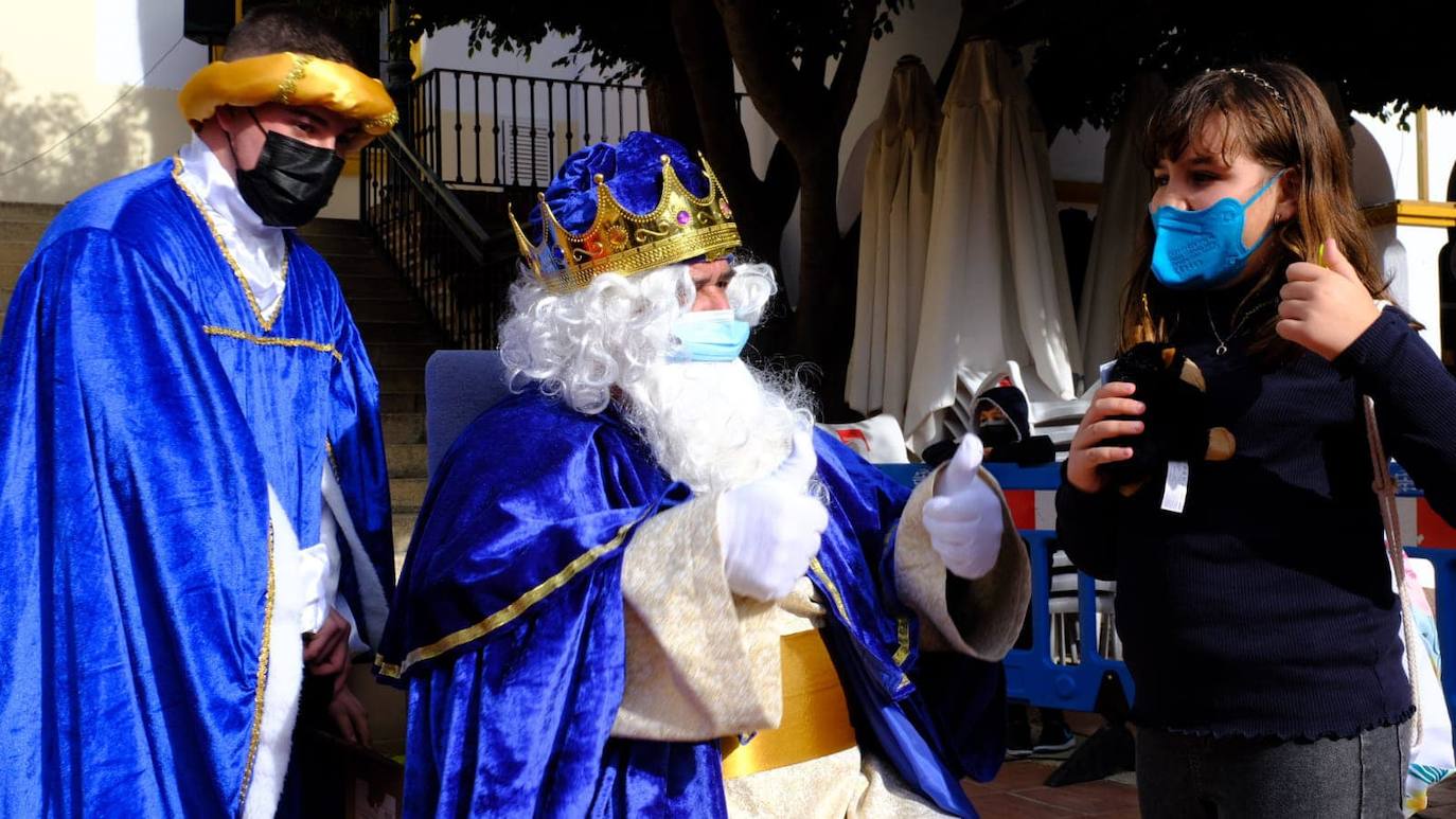 Los Reyes, con los niños de Rincón de la Victoria