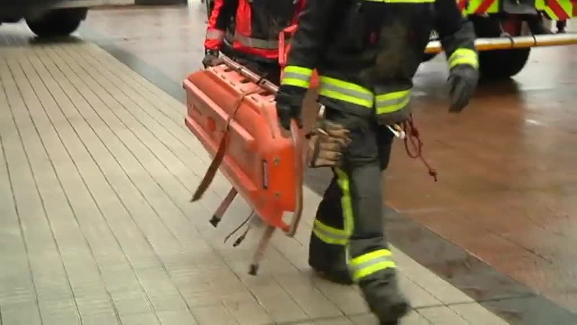 Se derrumba el techo de un colegio en Gijón