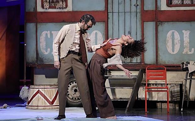 Imagen principal - El anfitrión de Molière nos hace doblemente felices