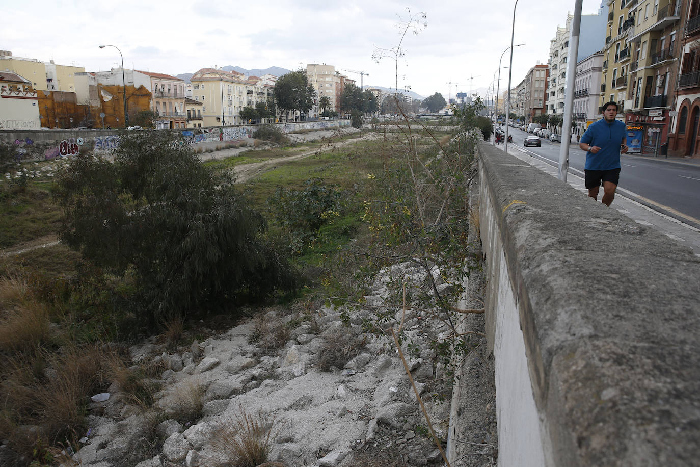El Ayuntamiento baraja suprimir las fuentes que están en desuso y crear «un mecanismo de embellecimiento» para evitar la mala imagen que generan los grafitis