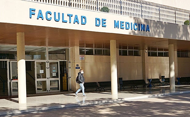 La Facultad de Medicina ya está examinando a sus alumnos para terminar este primer cuatrimestre del curso. 