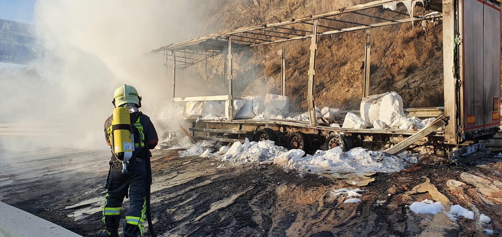 Así fue el incendio de un camión con 24 toneladas de nitrato potásico