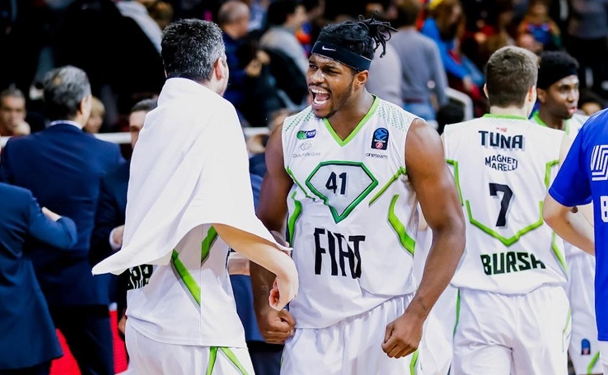 Devin Williams celebra una victoria con el Tofas. 