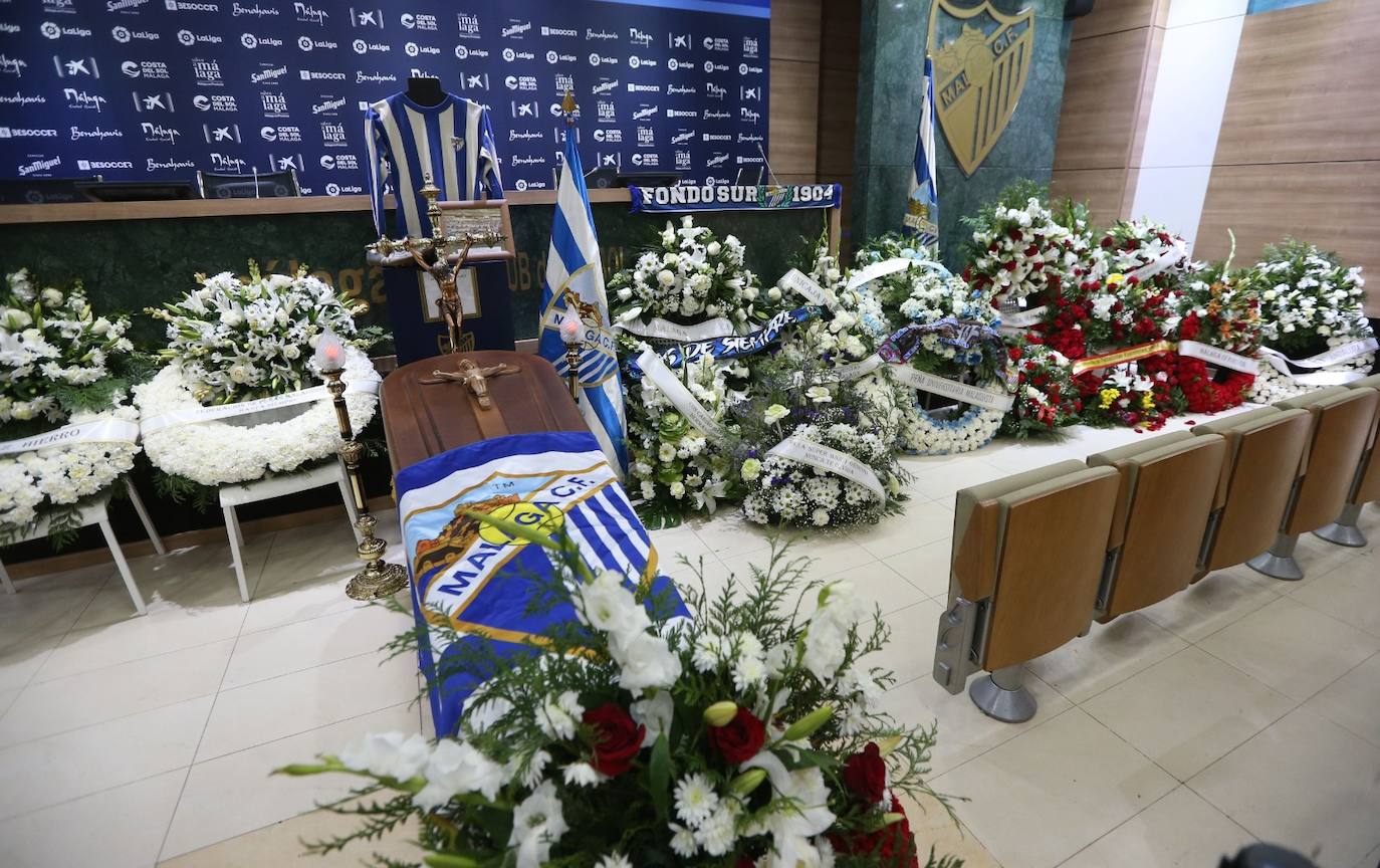 Capilla ardiente por Antonio Benítez en La Rosaleda