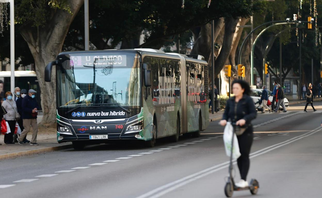 El transporte público sigue sin despegar en Málaga tras el batacazo de la pandemia