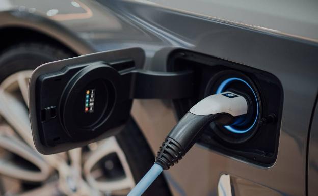 Las ventas de coches eléctricos ya superan a los diésel en Europa