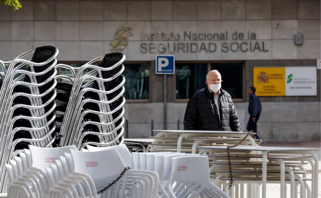 Más de 4.600 malagueños siguen afectados por ERTES Covid casi dos años después del inicio de la pandemia