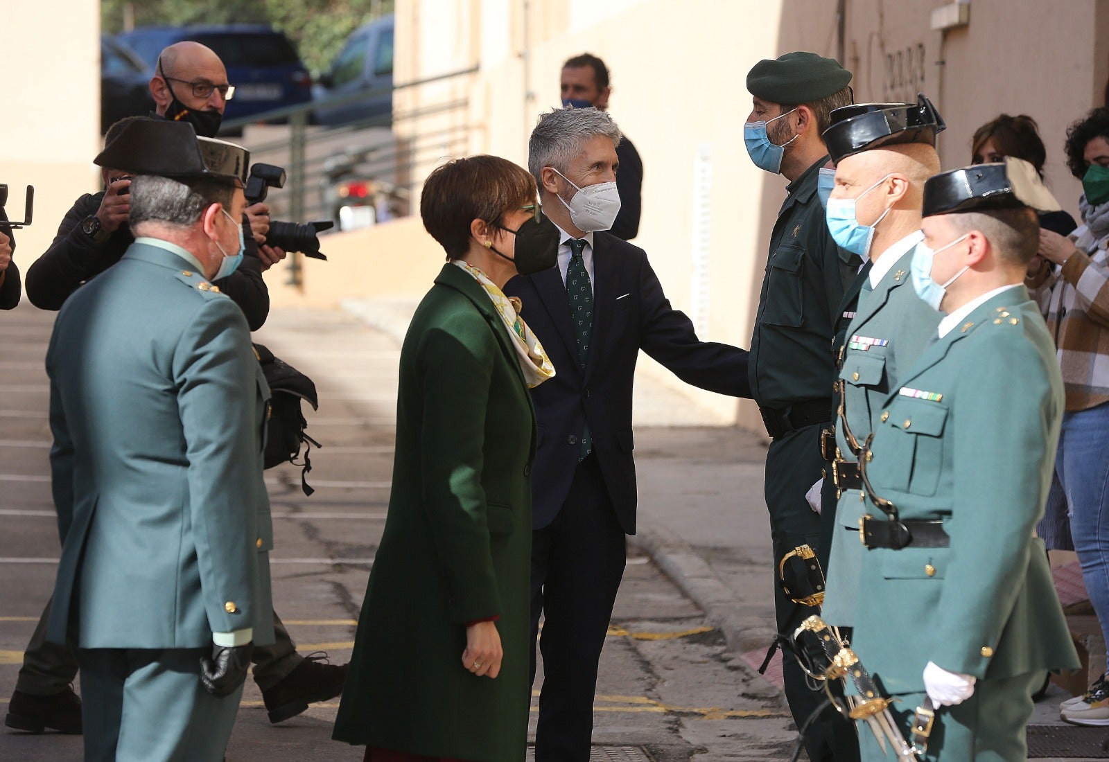 El ministro del Interior, Fernando Grande-Marlaska, ha presidido el acto al que también ha asistido la directora general de la Guardia Civil, María Gámez. Comandancia de la Guardia Civil de Málaga.