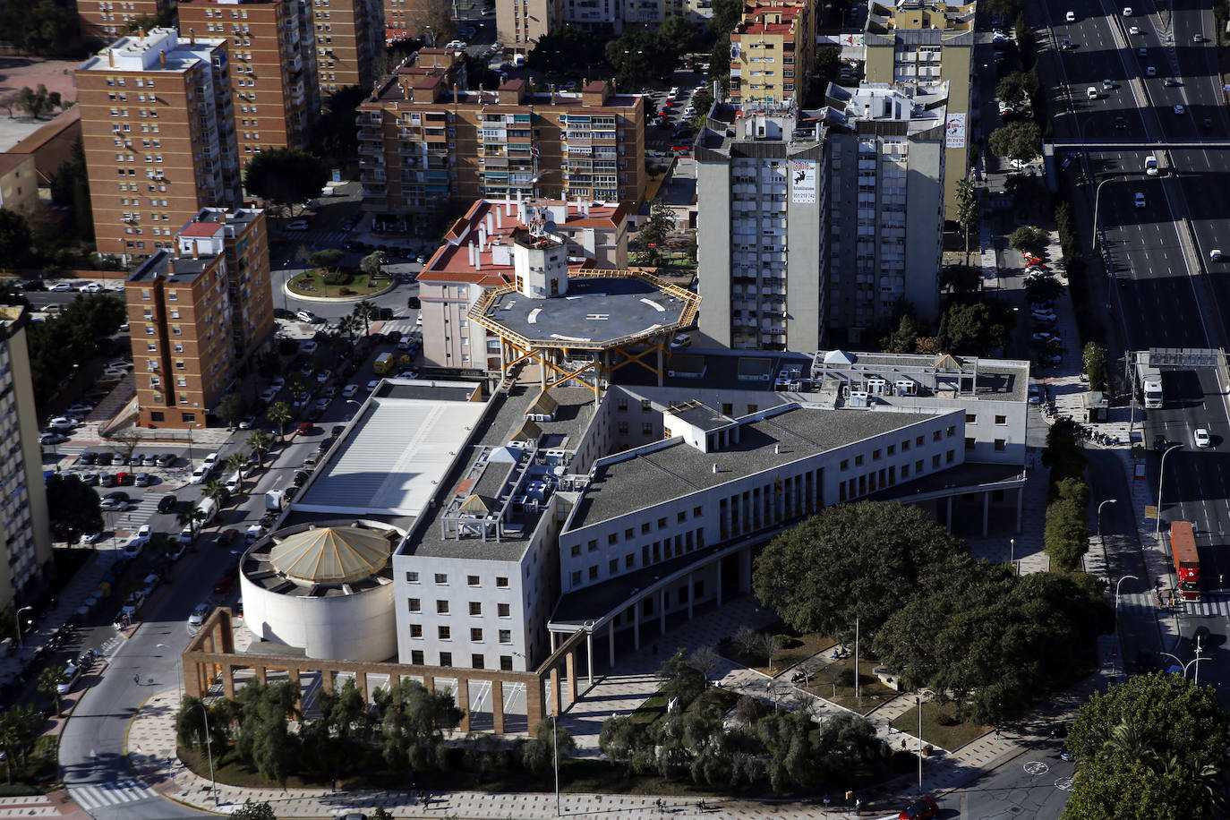 La Unidad de Medios Aéreos de la Policía Nacional creada en Málaga en el 86 cuenta con su helicóptero y un equipo de drones para perseguir la delincuencia