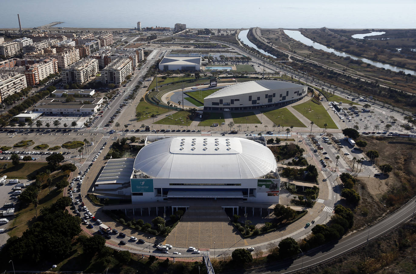 La Unidad de Medios Aéreos de la Policía Nacional creada en Málaga en el 86 cuenta con su helicóptero y un equipo de drones para perseguir la delincuencia