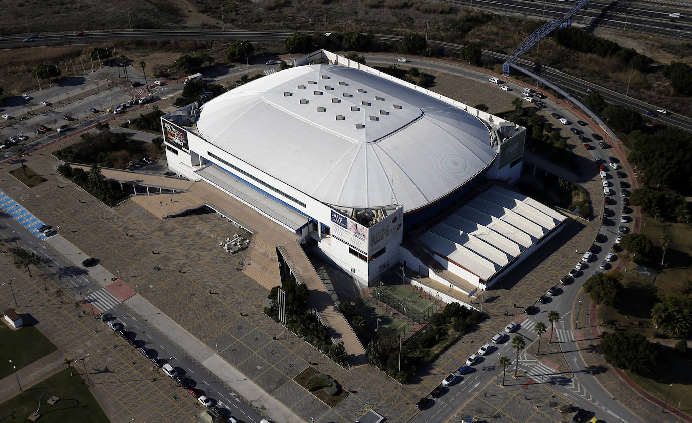 La Unidad de Medios Aéreos de la Policía Nacional creada en Málaga en el 86 cuenta con su helicóptero y un equipo de drones para perseguir la delincuencia