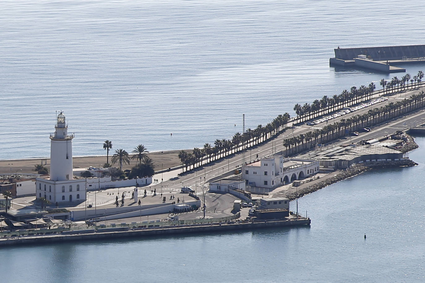 La Unidad de Medios Aéreos de la Policía Nacional creada en Málaga en el 86 cuenta con su helicóptero y un equipo de drones para perseguir la delincuencia