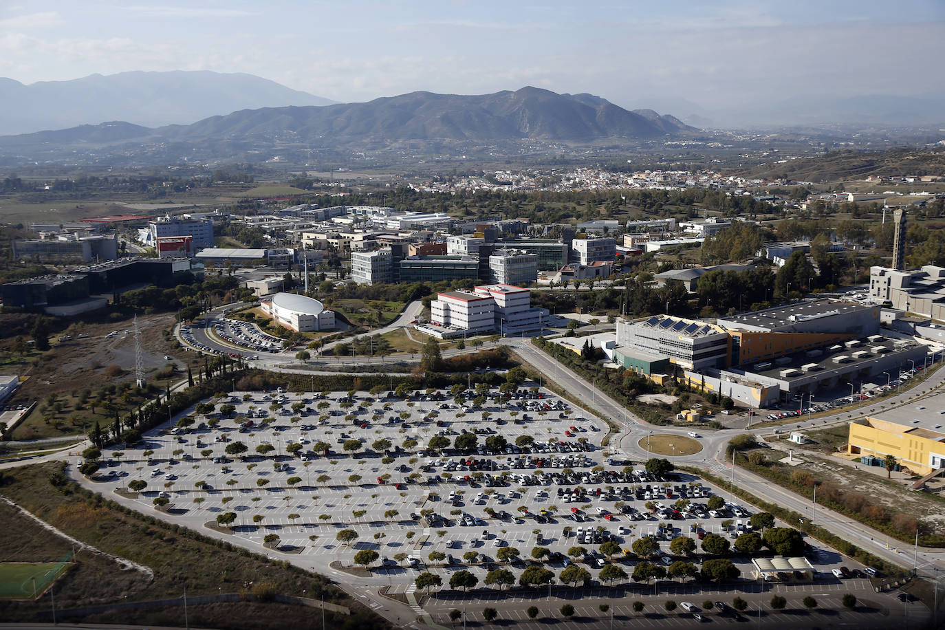 La Unidad de Medios Aéreos de la Policía Nacional creada en Málaga en el 86 cuenta con su helicóptero y un equipo de drones para perseguir la delincuencia
