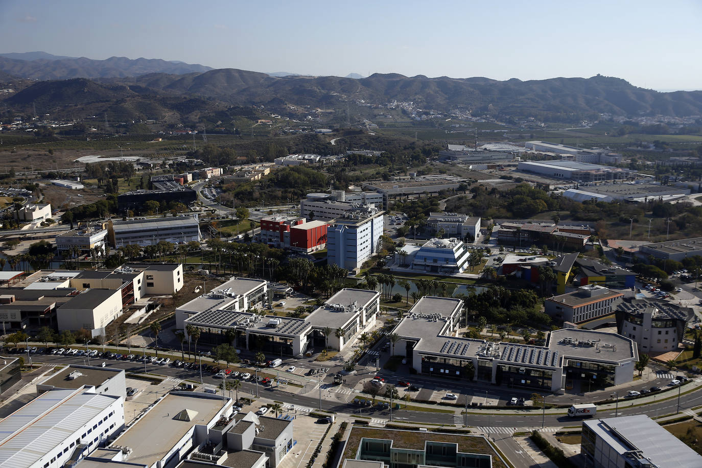La Unidad de Medios Aéreos de la Policía Nacional creada en Málaga en el 86 cuenta con su helicóptero y un equipo de drones para perseguir la delincuencia