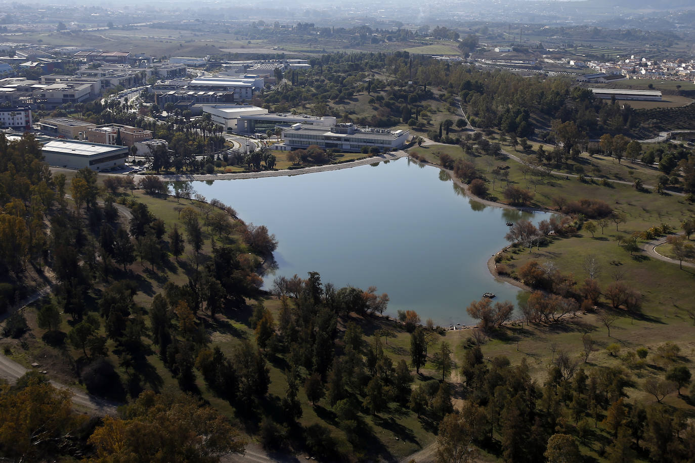 La Unidad de Medios Aéreos de la Policía Nacional creada en Málaga en el 86 cuenta con su helicóptero y un equipo de drones para perseguir la delincuencia