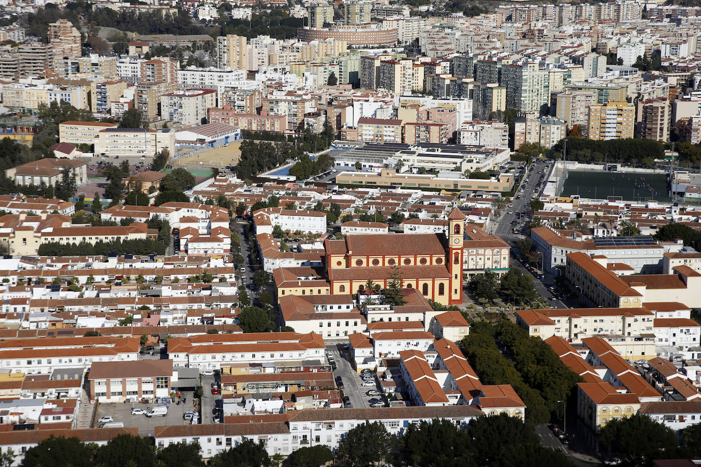 La Unidad de Medios Aéreos de la Policía Nacional creada en Málaga en el 86 cuenta con su helicóptero y un equipo de drones para perseguir la delincuencia