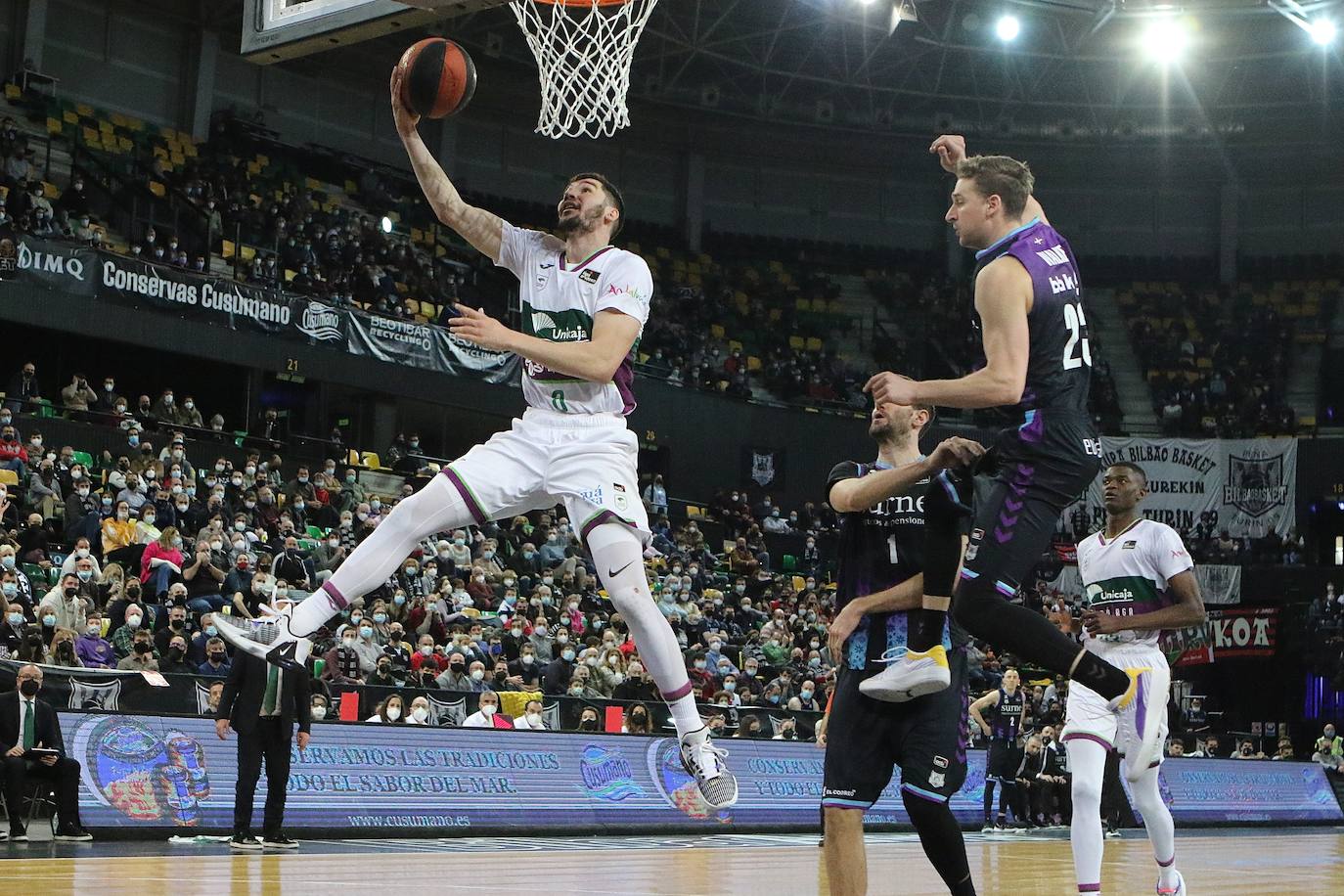 Fotos: El Unicaja cae ante el Surne Bilbao (83-77)