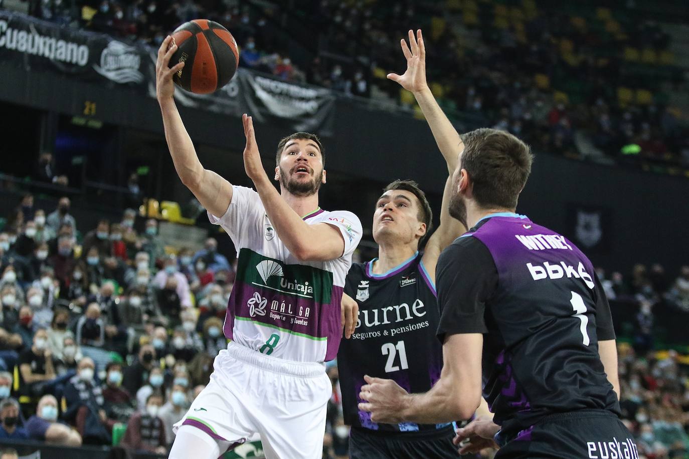 Fotos: El Unicaja cae ante el Surne Bilbao (83-77)