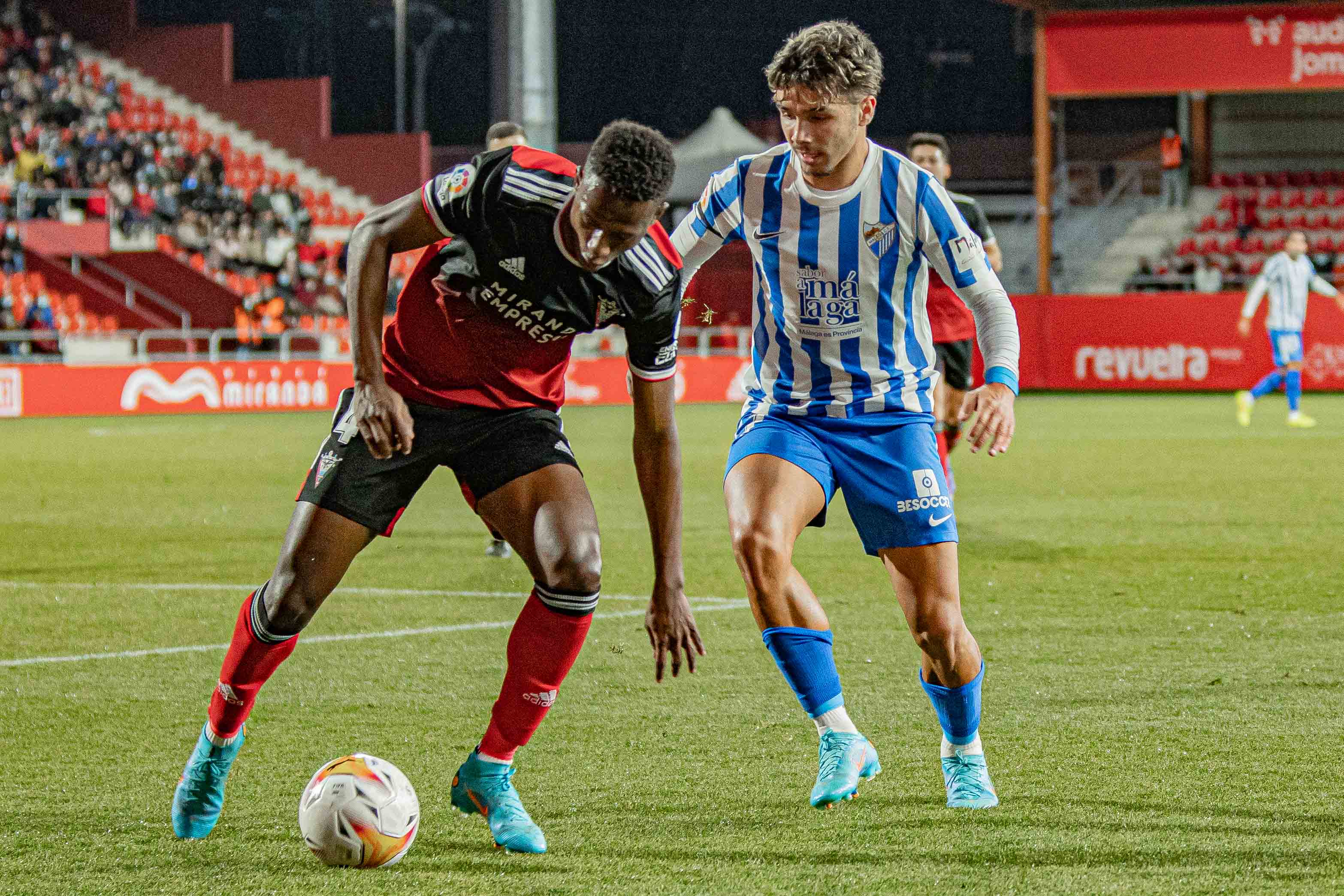 Fotos: Las imágenes de la derrota del Málaga ante el Mirandés