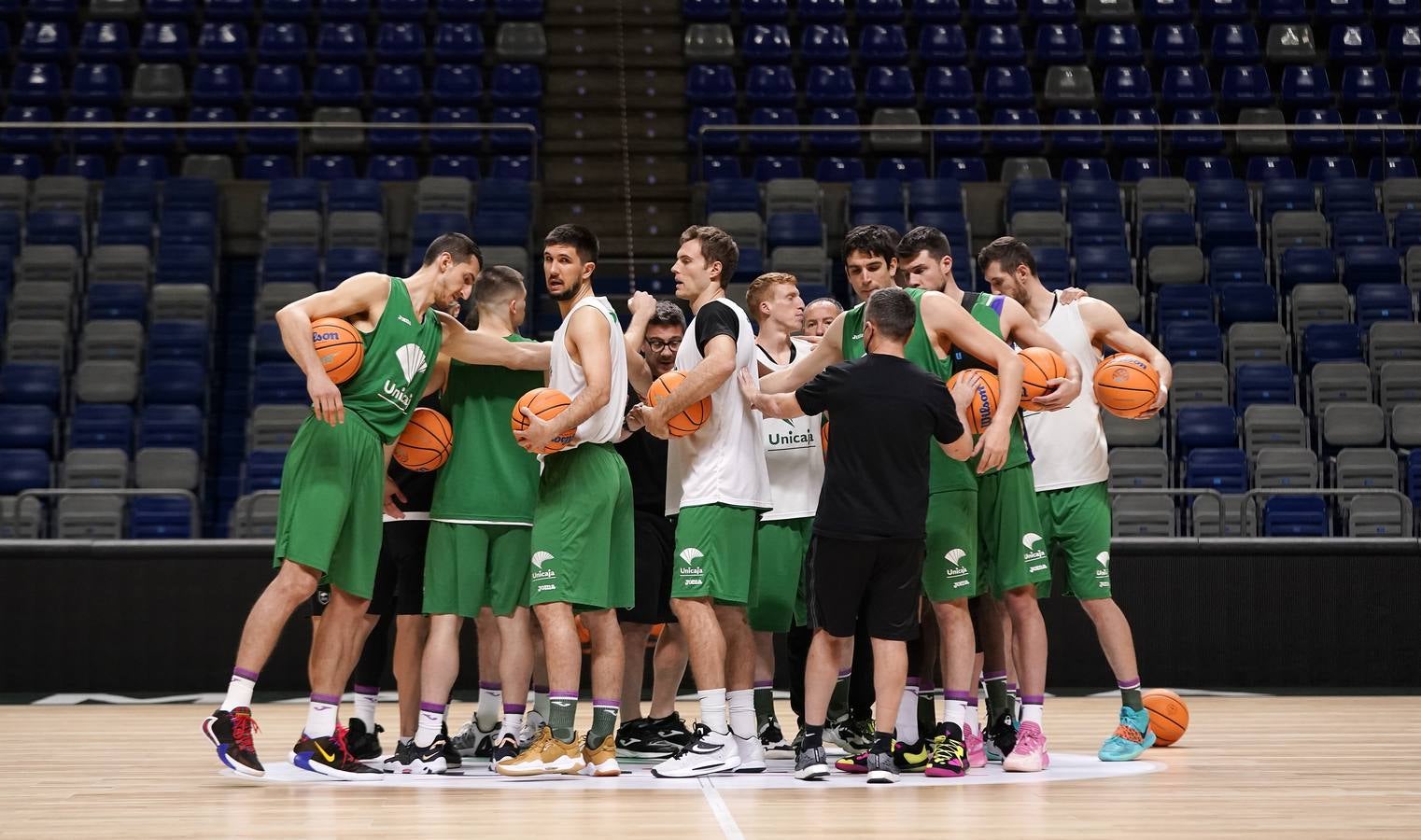 Matt Mooney se entrenó por primera vez con el Unicaja en el Palacio de los Deportes. 