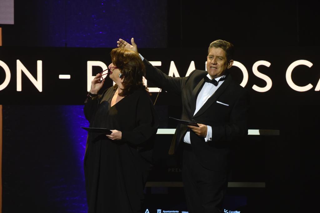 El actor Antonio Banderas recibe el Premio Carmen de Honor en el Teatro Cervantes de su tierra