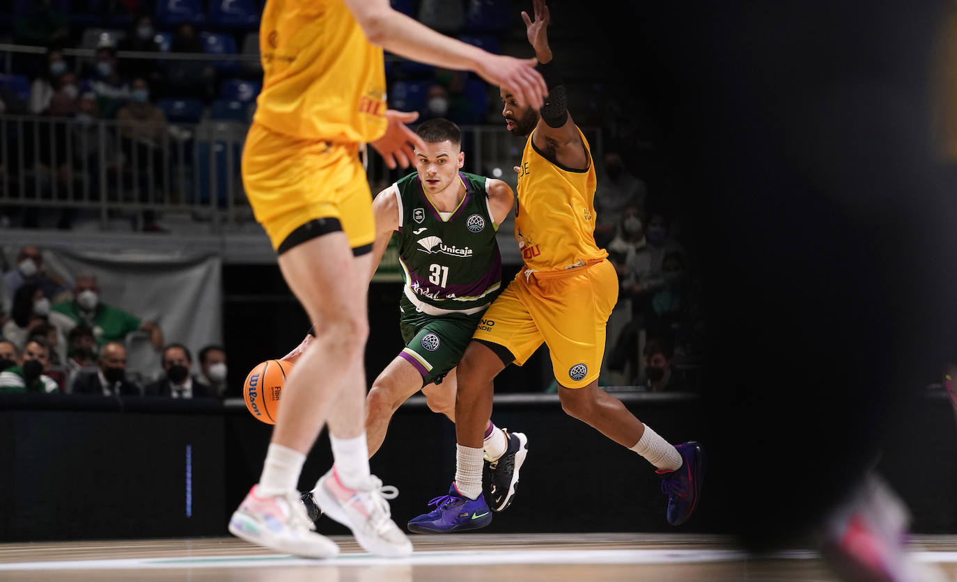 El Unicaja dejó el partido encarrilado en el tercer cuarto 