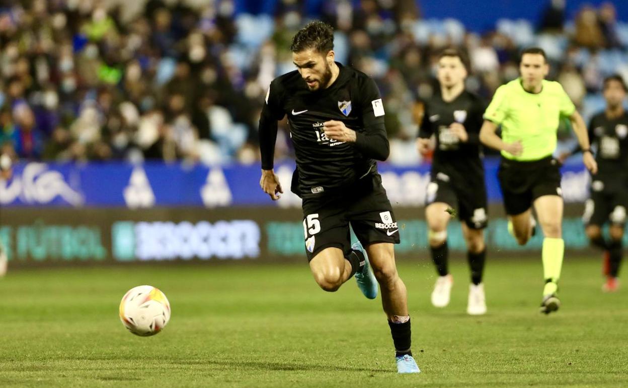 Antoñín, en uno de los ataques en el partido de este sábado en Zaragoza. 