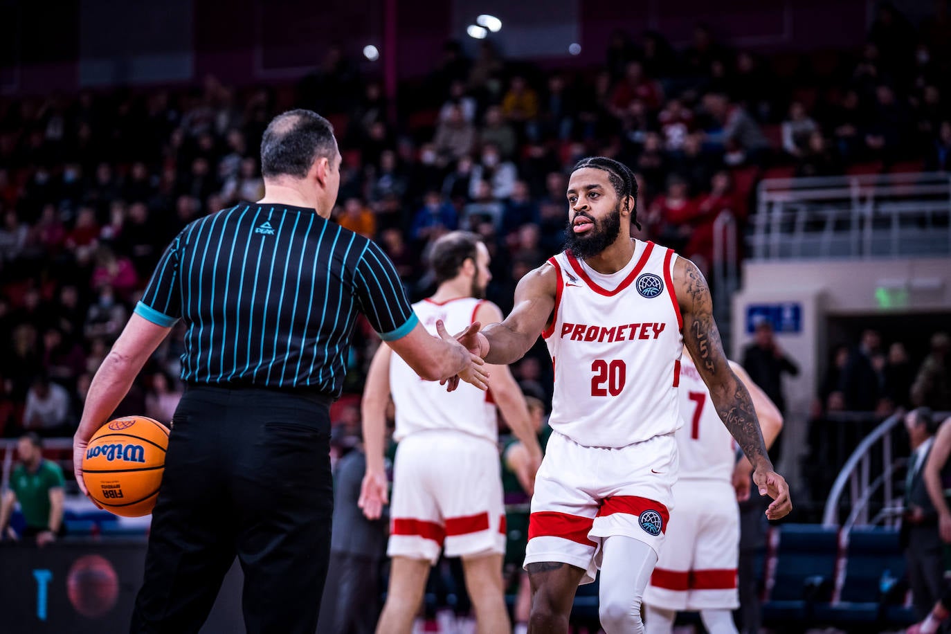 Derrota del Unicaja en su visita al Prometey, en la Champions League. 