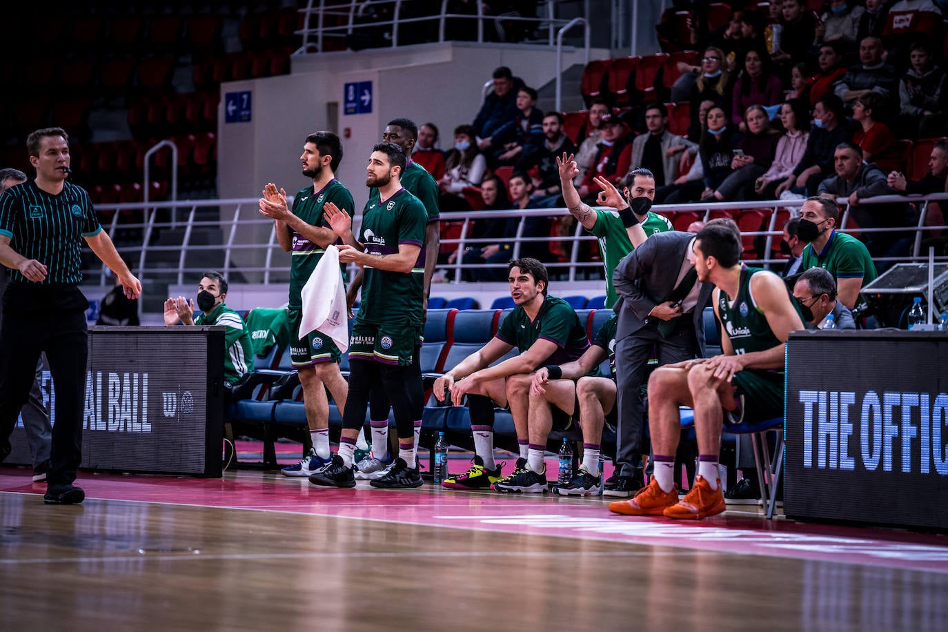 Derrota del Unicaja en su visita al Prometey, en la Champions League. 