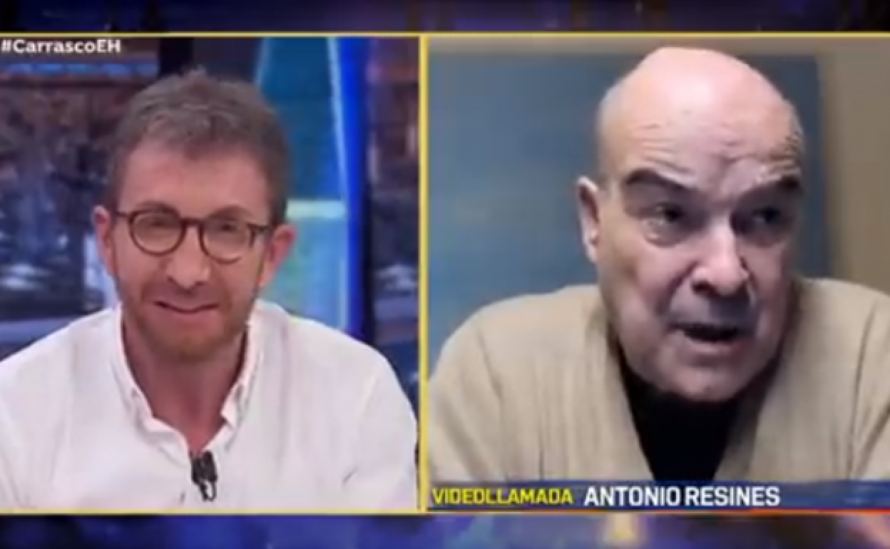 Pabo Motos y Antonio Resines, durnate la conxión en 'El Hormiguero'. 