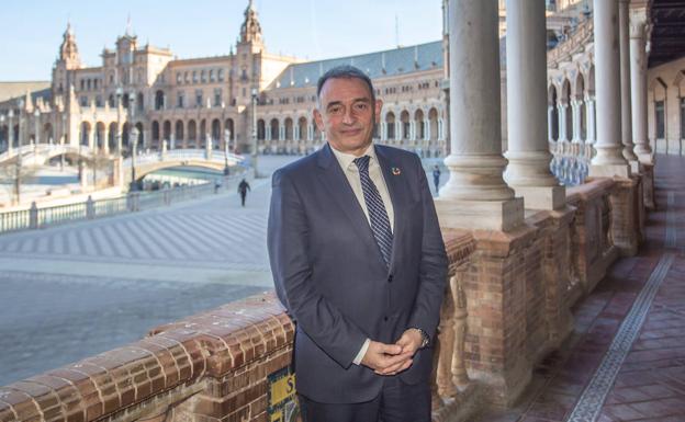 Enrique Santiago, el pasado viernes en la Delegación del Gobierno en Andalucía.