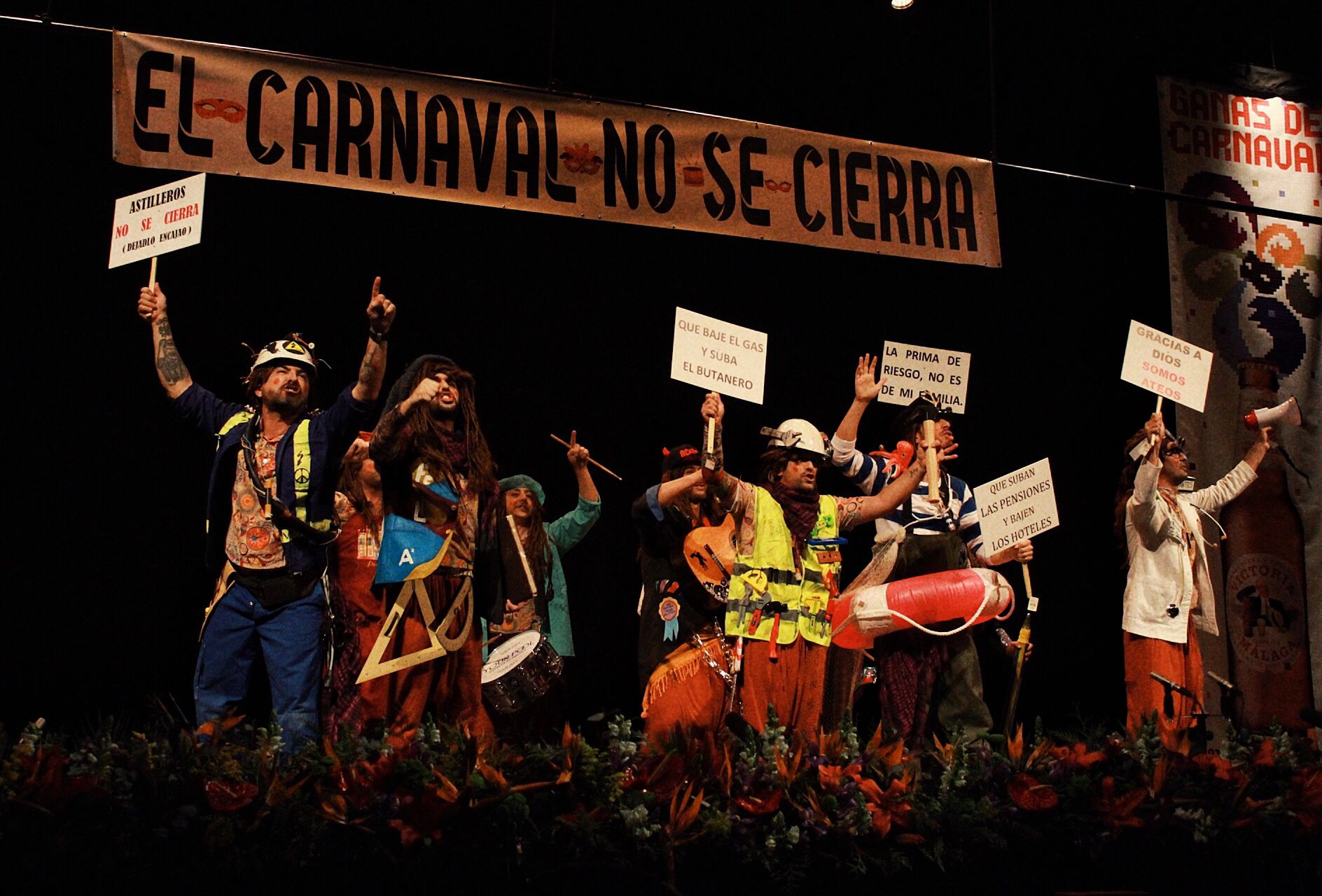 Grupos de la primera semifinal del COAC Málaga en el Teatro Cervantes