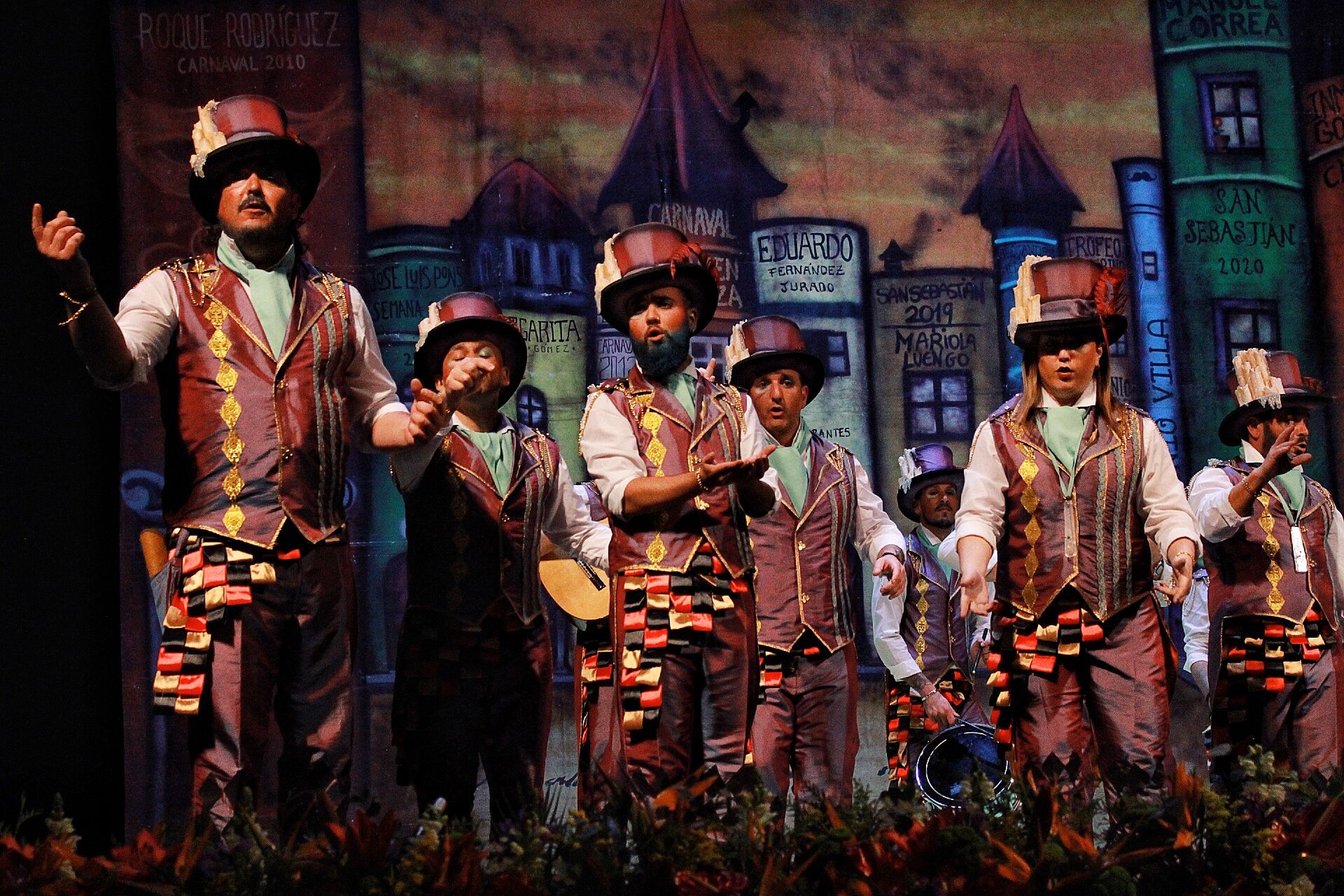 Grupos de la primera semifinal del COAC Málaga en el Teatro Cervantes