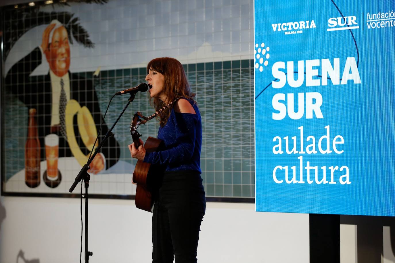 La cantautora Tulsa, en el Aula de Cultura de SUR este jueves. 