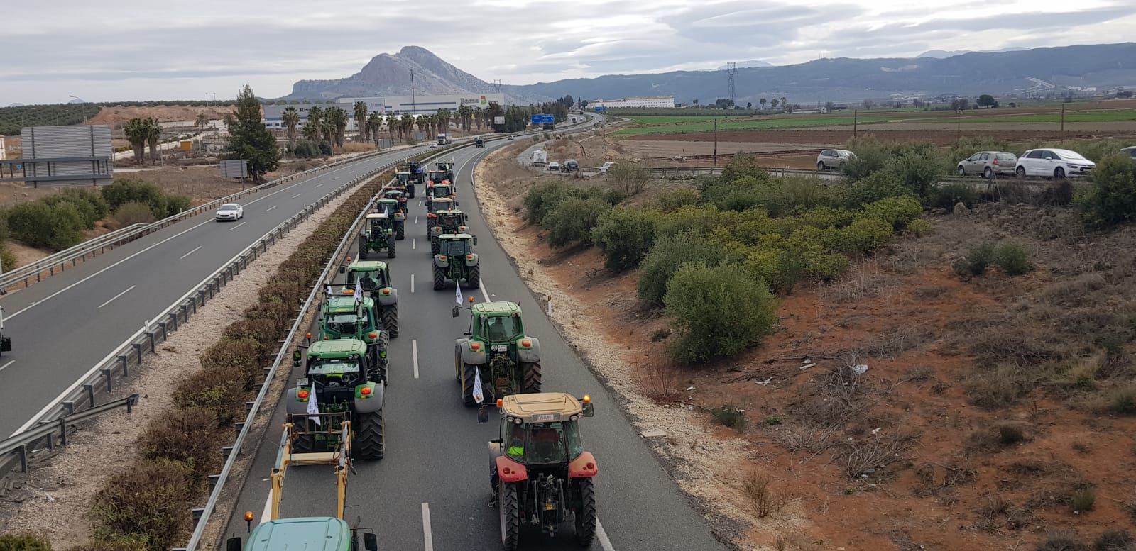 «No valen obritas de emergencia, hay que cambiar la mentalidad porque el agua es un problema de Estado», dicen