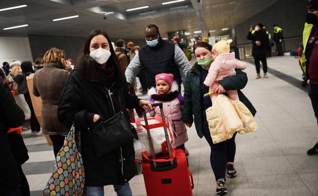 Llegada de refugiados ucranianos a la Estación Central de Berlín.