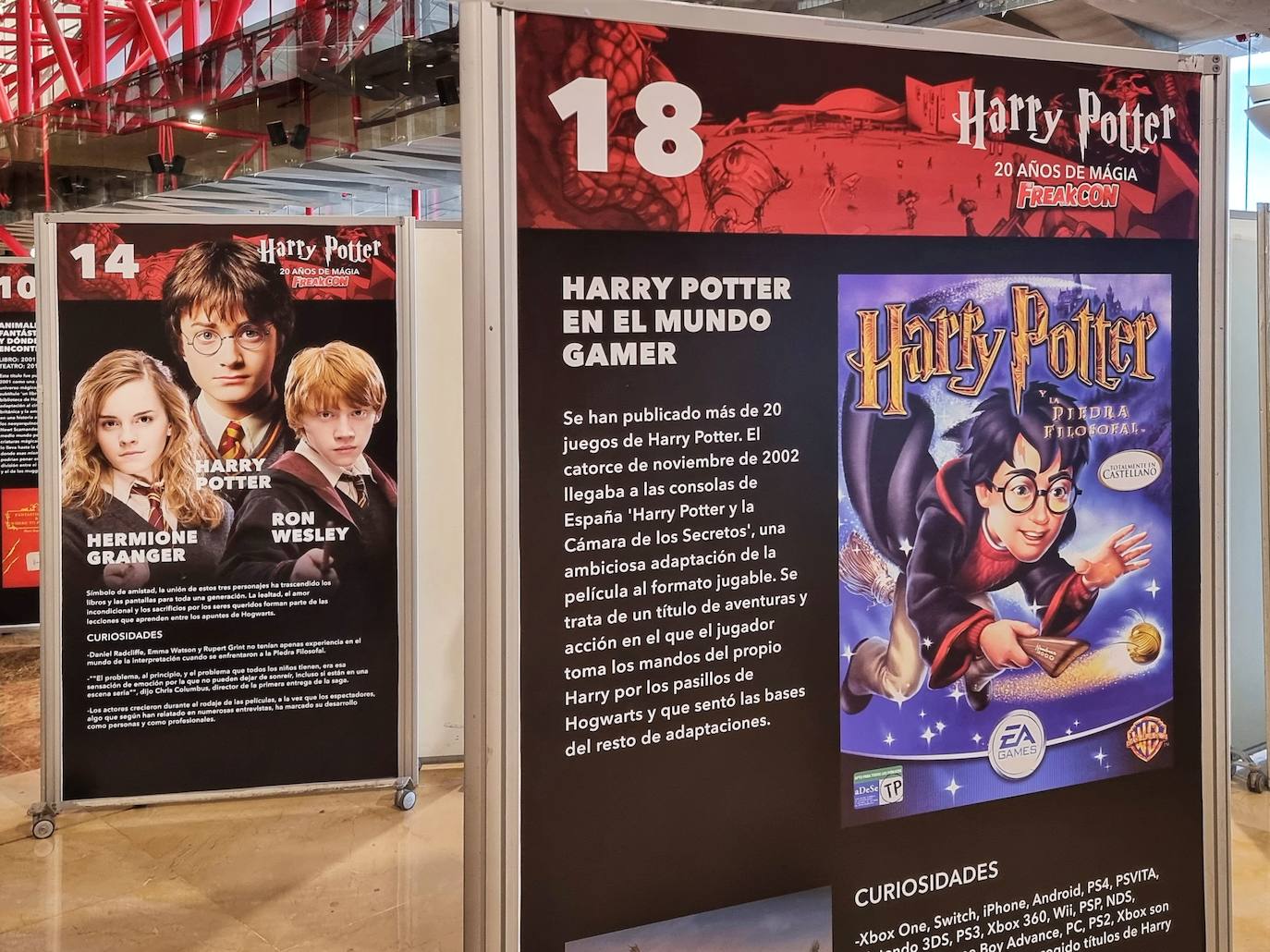 El Palacio de Ferias y Congresos de Málaga se llena durante este fin de semana de miles de seguidores de series, cómics y videojuegos. 