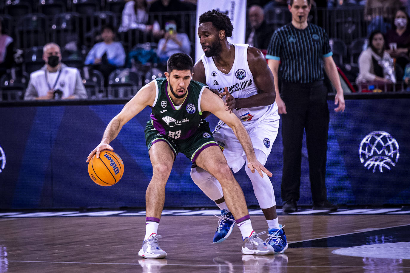 Fotos: Las mejores imágenes de la victoria del Unicaja en la cancha del Cluj (70-86)