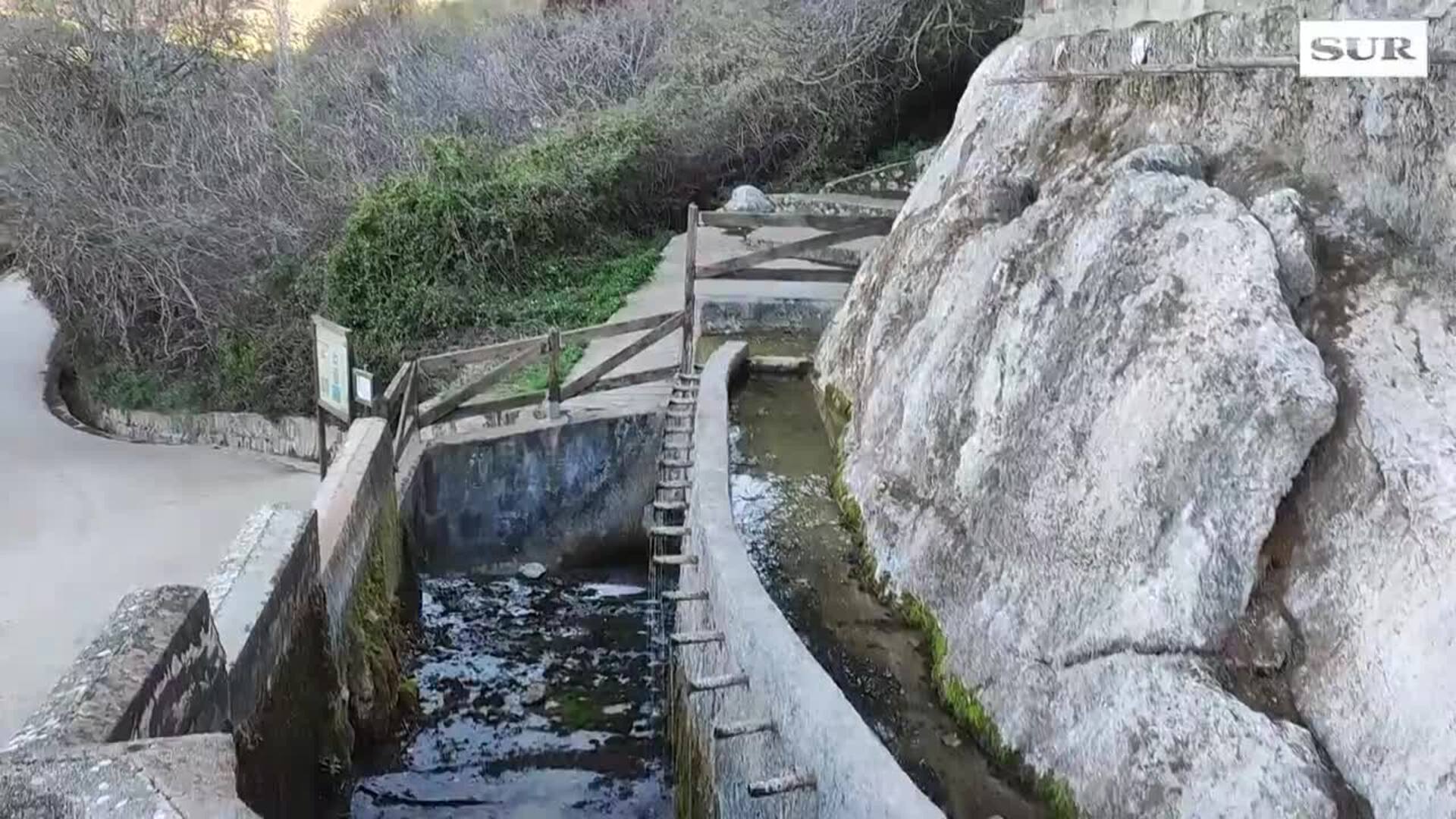 La sobrecogedora image de la Fuente de los 100 Caños sin agua por la sequía