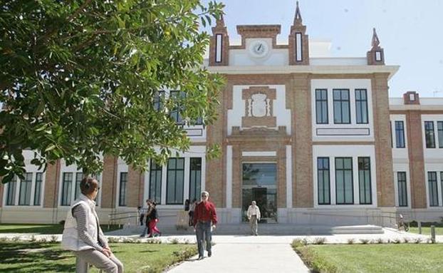 El veto del Ministerio de Cultura a los proyectos e iniciativas rusas afectarían a la pinacoteca de Tabacalera. 