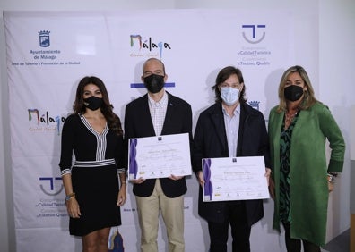 Imagen secundaria 1 - En la primera foto, José María Sanabria, Inmaculada Vargas, Fermín Criado, Mar Rodríguez, Julio Martínez y Nuria Montañés. En la segunda, Nuria Rodríguez, Jaime Cruz, Antonio Sánchez y Ana García. En la última, algunos de los asistentes.