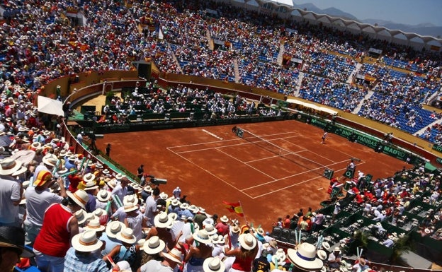 El ambiente en la Plaza de Toros de Puerto Banús, en el España-Alemania de 2009. 