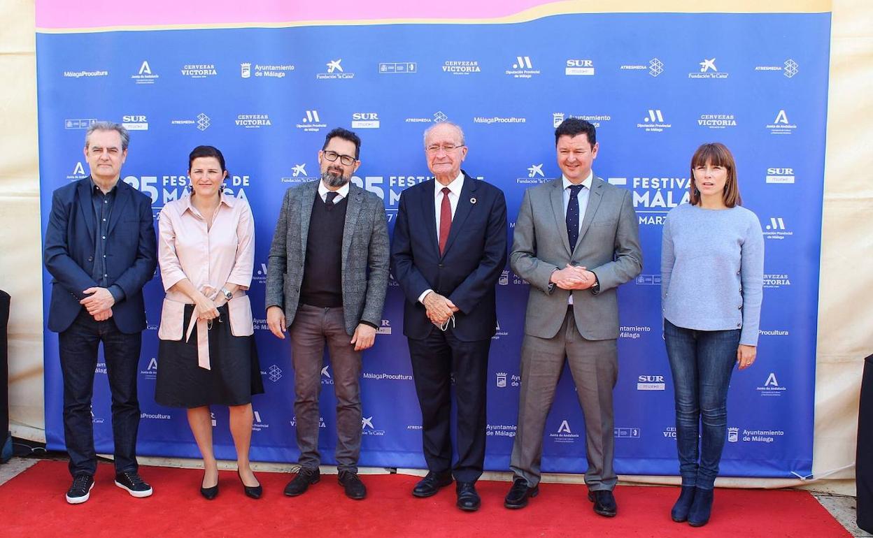 Juan Antonio Vigar, Patricia Maldonado, Francisco Pomares, Francisco de la Torre, Gerardo Cuartero y Ruth Sarabia, en la presentación de Espacio Solidario.
