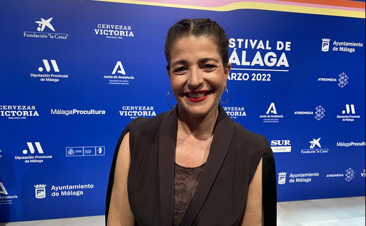 Nora Navas, en la alfombra roja del Ayuntamiento de Málaga.