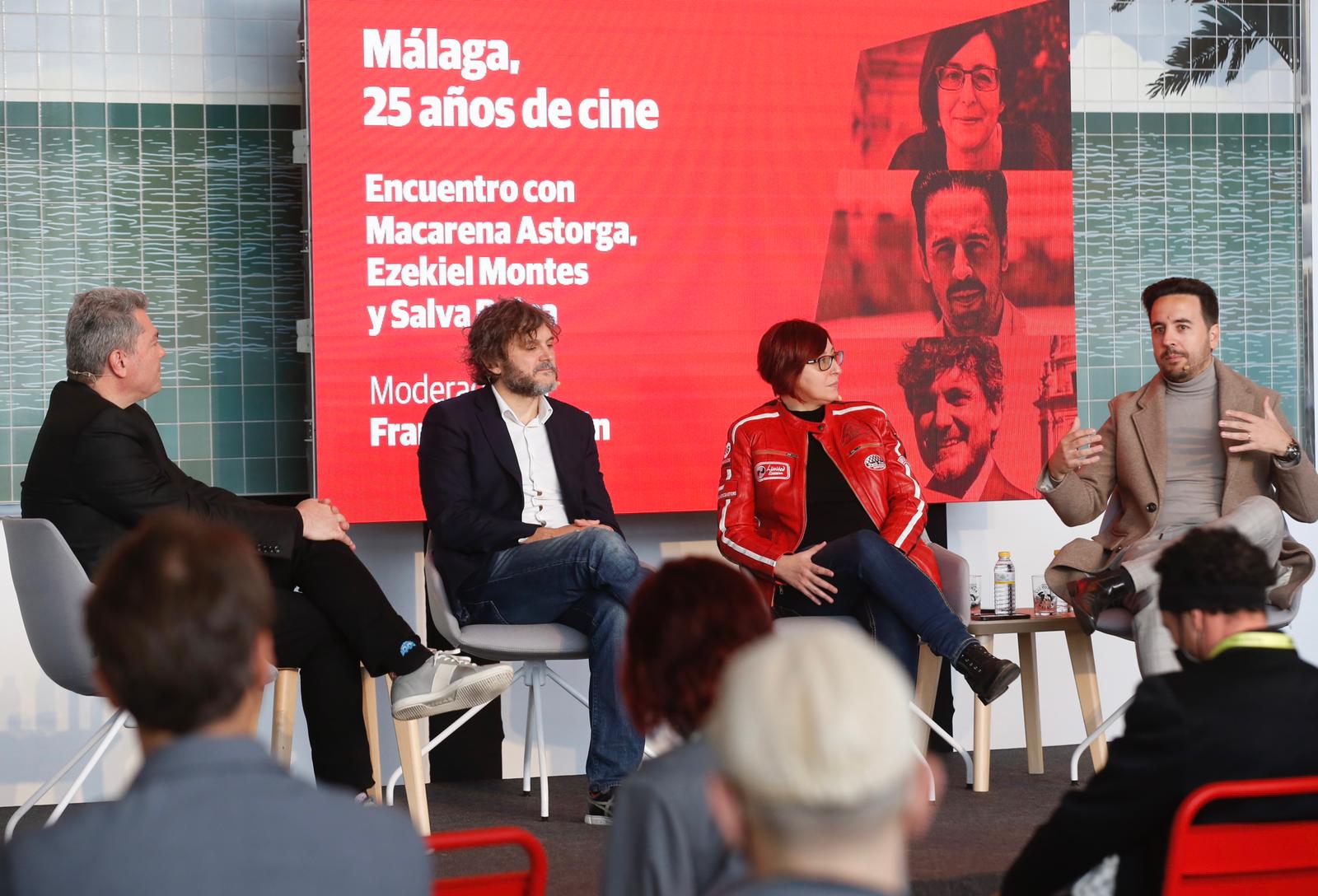 Macarena Astorga, Ezekiel Montes y Salva Reina protagonizaron un encuentro en la fábrica de Cervezas Victoria